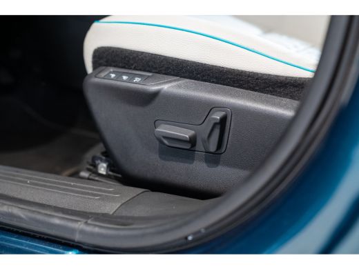 Fiat 600 1.2 Hybrid La Prima | Lederen Bekleding | Stoelverwarming | Climate Controle | Navigatie | Camera... ActivLease financial lease