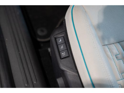 Fiat 600 1.2 Hybrid La Prima | Lederen Bekleding | Stoelverwarming | Climate Controle | Navigatie | Camera... ActivLease financial lease