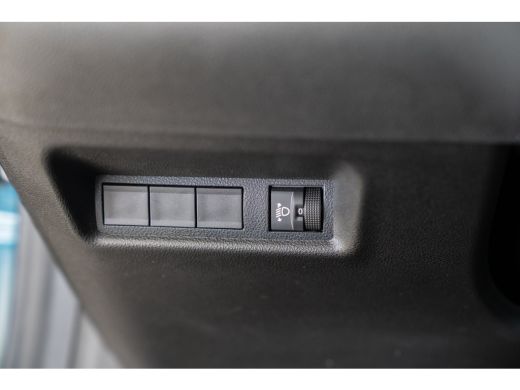 Fiat 600 1.2 Hybrid La Prima | Lederen Bekleding | Stoelverwarming | Climate Controle | Navigatie | Camera... ActivLease financial lease