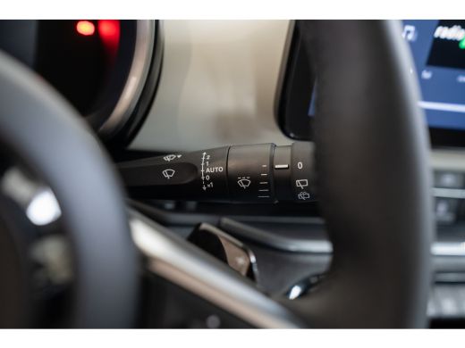 Fiat 600 1.2 Hybrid La Prima | Lederen Bekleding | Stoelverwarming | Climate Controle | Navigatie | Camera... ActivLease financial lease