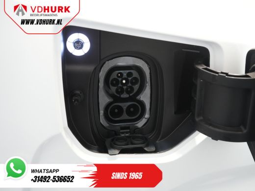 Ford E-Transit Custom 65 kWh L2 330 km WLTP LED/ Standkachel/ Snellader/ 2.3t Trekverm./ Carplay/ Climate/ Camera/ PDC/... ActivLease financial lease