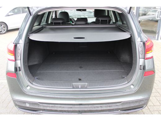 Hyundai i30 1.5 T-GDi Premium | Trekhaak |Stoelverwarming/vent. voor | Parkeers. v+a | Leder | | Airco (autom... ActivLease financial lease
