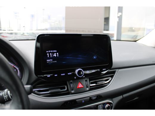 Hyundai i30 1.5 T-GDi Premium | Trekhaak |Stoelverwarming/vent. voor | Parkeers. v+a | Leder | | Airco (autom... ActivLease financial lease