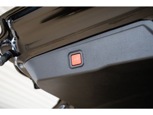 Jeep Avenger Summit 54 kWh | Lederen Bekleding | Warmtepomp | Panoramadak | Navigatie | Elektrische Achterklep... ActivLease financial lease