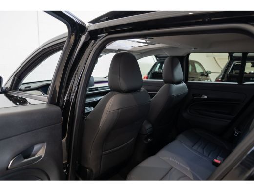 Jeep Avenger Summit 54 kWh | Lederen Bekleding | Warmtepomp | Panoramadak | Navigatie | Elektrische Achterklep... ActivLease financial lease