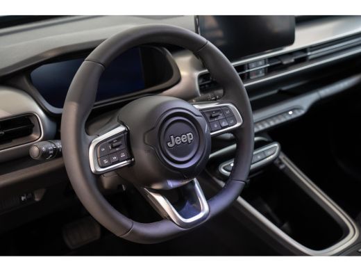 Jeep Avenger Summit 54 kWh | Lederen Bekleding | Warmtepomp | Panoramadak | Navigatie | Elektrische Achterklep... ActivLease financial lease