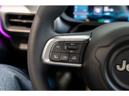 Jeep Avenger Summit 54 kWh | Lederen Bekleding | Warmtepomp | Panoramadak | Navigatie | Elektrische Achterklep... ActivLease financial lease