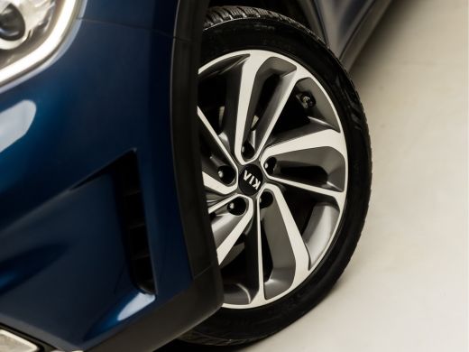 Kia Niro 1.6 GDi Hybrid Sport 142Pk Automaat (SCHUIFDAK, APPLE CARPLAY, NAVIGATIE, CAMERA, LEDER, STUUR/ST... ActivLease financial lease