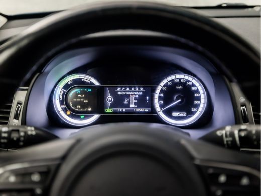 Kia Niro 1.6 GDi Hybrid Sport 142Pk Automaat (SCHUIFDAK, APPLE CARPLAY, NAVIGATIE, CAMERA, LEDER, STUUR/ST... ActivLease financial lease