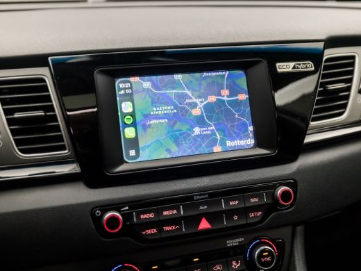 Kia Niro 1.6 GDi Hybrid Sport 142Pk Automaat (SCHUIFDAK, APPLE CARPLAY, NAVIGATIE, CAMERA, LEDER, STUUR/ST... ActivLease financial lease