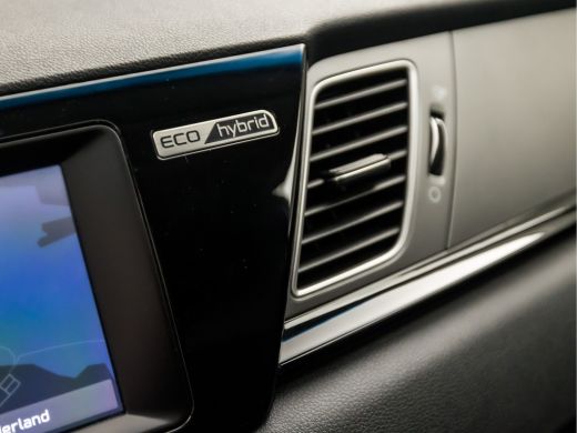 Kia Niro 1.6 GDi Hybrid Sport 142Pk Automaat (SCHUIFDAK, APPLE CARPLAY, NAVIGATIE, CAMERA, LEDER, STUUR/ST... ActivLease financial lease