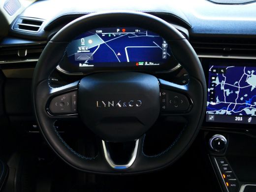 Lynk & Co 01 ✅ NIEUWE AUTO ✅ TREKHAAK STOEL VERW. 1.5 261 PK 360CAM 4 JAAR GARANTIE PHEV Plug-in Hybrid phev ActivLease financial lease