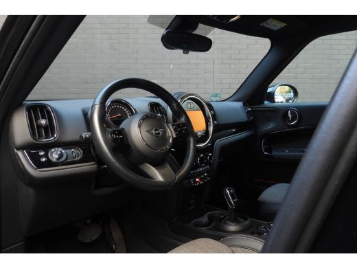 Mini Countryman Cooper Classic Automaat / Comfort Access / Stuurverwarming / LED / Comfortstoelen / Stoelverwarmi... ActivLease financial lease