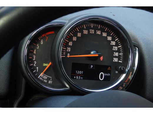 Mini Countryman Cooper Classic Automaat / Comfort Access / Stuurverwarming / LED / Comfortstoelen / Stoelverwarmi... ActivLease financial lease