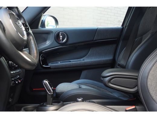 Mini Countryman Cooper Classic Automaat / Comfort Access / Stuurverwarming / LED / Comfortstoelen / Stoelverwarmi... ActivLease financial lease