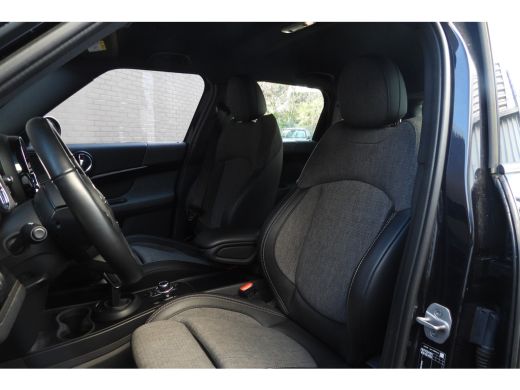 Mini Countryman Cooper Classic Automaat / Comfort Access / Stuurverwarming / LED / Comfortstoelen / Stoelverwarmi... ActivLease financial lease