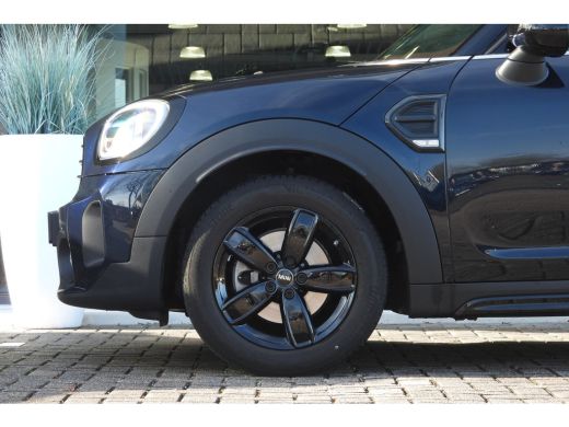 Mini Countryman Cooper Classic Automaat / Comfort Access / Stuurverwarming / LED / Comfortstoelen / Stoelverwarmi... ActivLease financial lease