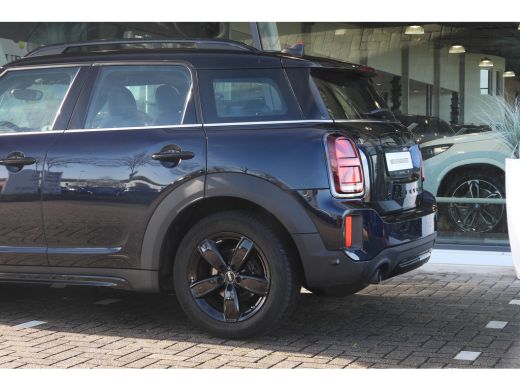 Mini Countryman Cooper Classic Automaat / Comfort Access / Stuurverwarming / LED / Comfortstoelen / Stoelverwarmi... ActivLease financial lease