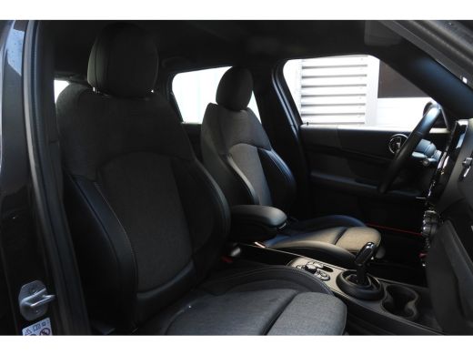 Mini Countryman Cooper Classic Automaat / Comfort Access / Stuurverwarming / LED / Comfortstoelen / Stoelverwarmi... ActivLease financial lease