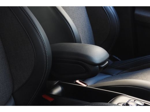 Mini Countryman Cooper Classic Automaat / Comfort Access / Stuurverwarming / LED / Comfortstoelen / Stoelverwarmi... ActivLease financial lease