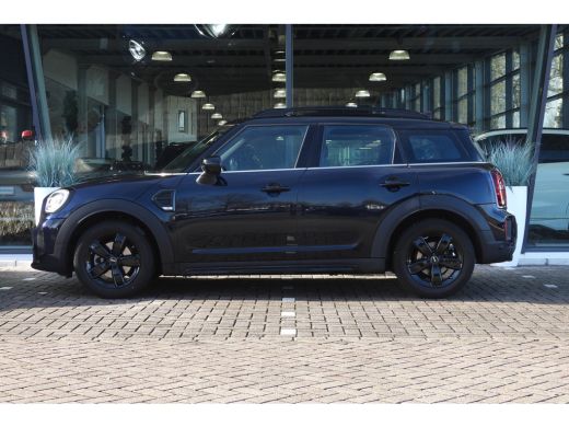Mini Countryman Cooper Classic Automaat / Comfort Access / Stuurverwarming / LED / Comfortstoelen / Stoelverwarmi... ActivLease financial lease
