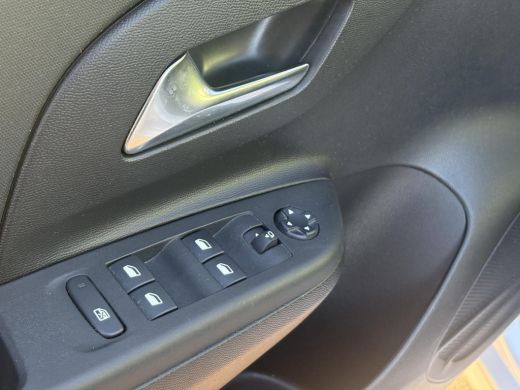 Opel Corsa 1.2 | benzine | NW model 2025 | carplay | stuurverwarming ActivLease financial lease