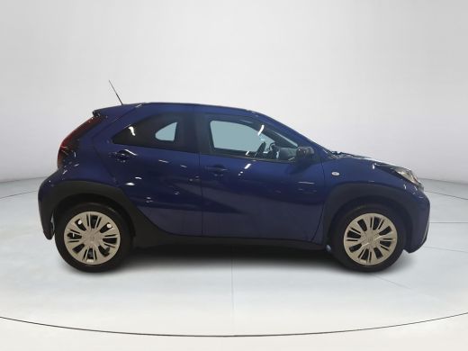 Toyota Aygo 1.0 VVT-i MT Play ActivLease financial lease