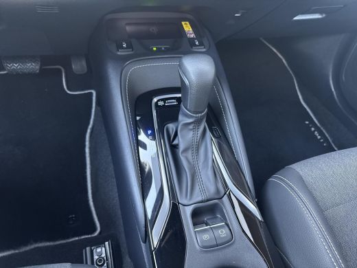 Toyota Corolla Touring Sports Hybrid 140 Dynamic | 06-10141018 Voor meer informatie ActivLease financial lease