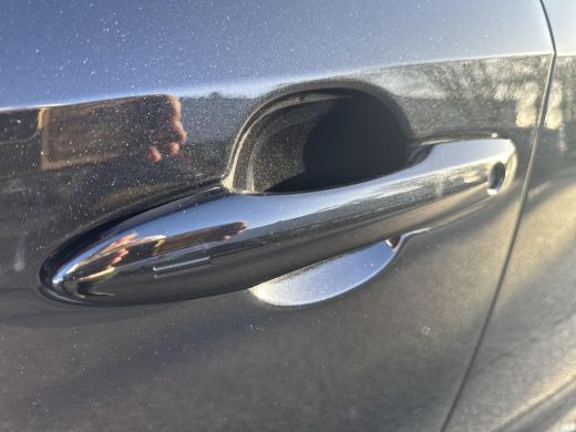 Toyota Corolla Touring Sports Hybrid 140 Dynamic | 06-10141018 Voor meer informatie ActivLease financial lease