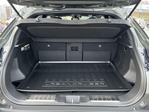 Toyota Urban Cruiser Dynamic 61 kWh | All-in prijs | Apple/Android | Camera | Stoel/Stuurverwarming | ActivLease financial lease