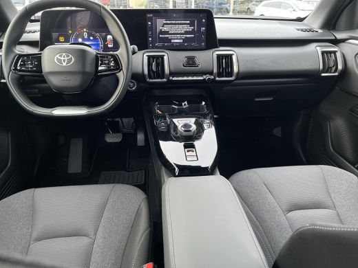 Toyota Urban Cruiser Dynamic 61 kWh | All-in prijs | Apple/Android | Camera | Stoel/Stuurverwarming | ActivLease financial lease
