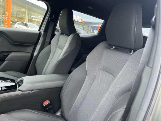 Toyota Urban Cruiser Dynamic 61 kWh | All-in prijs | Apple/Android | Camera | Stoel/Stuurverwarming | ActivLease financial lease