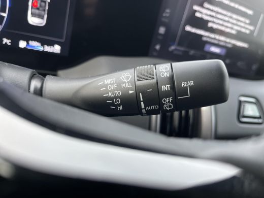 Toyota Urban Cruiser Dynamic 61 kWh | All-in prijs | Apple/Android | Camera | Stoel/Stuurverwarming | ActivLease financial lease