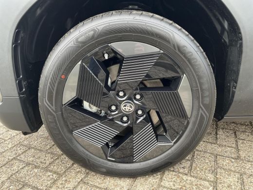 Toyota Urban Cruiser Dynamic 61 kWh | All-in prijs | Apple/Android | Camera | Stoel/Stuurverwarming | ActivLease financial lease