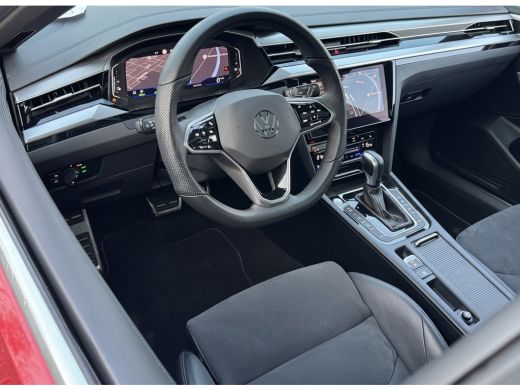 Volkswagen Arteon eHYBRID 218PK DSG R-LINE BUSINESS+ TREKHAAK/CAMERA/PANORAMADAK ActivLease financial lease