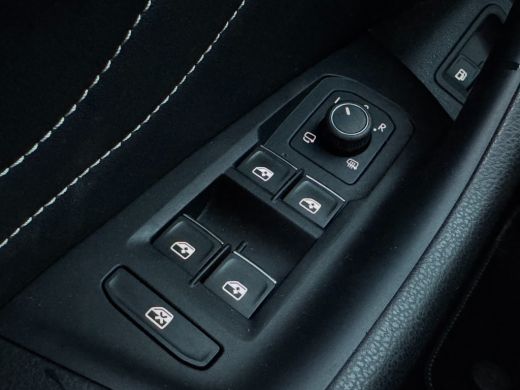 Volkswagen Arteon eHYBRID 218PK DSG R-LINE BUSINESS+ TREKHAAK/CAMERA/PANORAMADAK ActivLease financial lease