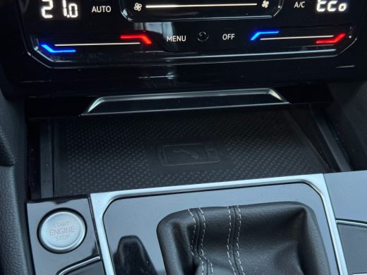 Volkswagen Arteon eHYBRID 218PK DSG R-LINE BUSINESS+ TREKHAAK/CAMERA/PANORAMADAK ActivLease financial lease