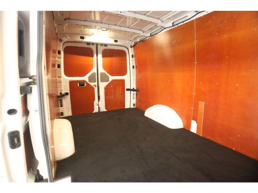 Volkswagen Crafter 35 2.0 TDI 177PK L3H2 | 3500kg Trekgew. | Trekhaak | Airco | 3 Zits | Cruise ActivLease financial lease