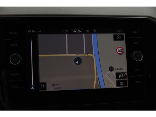 Volkswagen Passat Variant 1.5 TSI Elegance *1ste Eigenaar*Leer*Panoramadak*Trekhaak* ActivLease financial lease