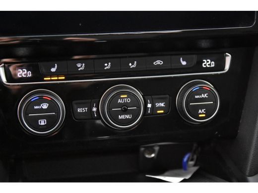 Volkswagen Passat Variant 1.5 TSI Elegance *1ste Eigenaar*Leer*Panoramadak*Trekhaak* ActivLease financial lease