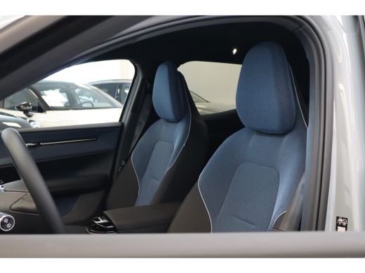 Volvo  EX30 Extended Range 272PK Europa Plus 69kWh | Privacy glas | Pano-dak | Power seats | Climate Pack ActivLease financial lease