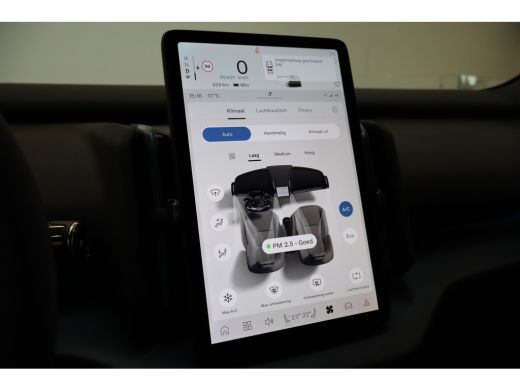 Volvo  EX30 Extended Range 272PK Europa Plus 69kWh | Privacy glas | Pano-dak | Power seats | Climate Pack ActivLease financial lease