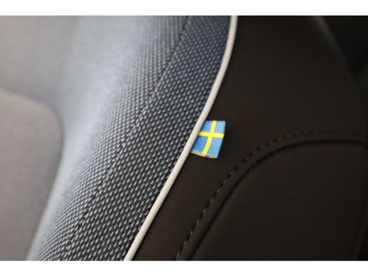 Volvo  EX30 Extended Range 272PK Europa Plus 69kWh | Privacy glas | Pano-dak | Power seats | Climate Pack ActivLease financial lease