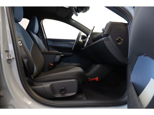 Volvo  EX30 Extended Range 272PK Europa Plus 69kWh | Privacy glas | Pano-dak | Power seats | Climate Pack ActivLease financial lease