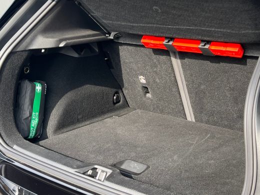 Volvo  EX30 Twin Motor Performance Ultra 69 kWh | Panoramadak | Stoel en stuurwielverwarming | SoH 98,3% | Ha... ActivLease financial lease