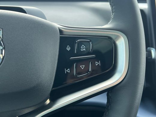 Volvo  EX30 Twin Motor Performance Ultra 69 kWh | Panoramadak | Stoel en stuurwielverwarming | SoH 98,3% | Ha... ActivLease financial lease