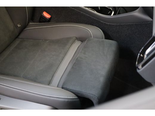 Volvo  EX40 Extended Range 252PK 82 kWh Ultra | 19" all season | Privacy glas | Pano-dak ActivLease financial lease