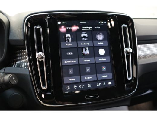 Volvo  EX40 Extended Range 252PK 82 kWh Ultra | 19" all season | Privacy glas | Pano-dak ActivLease financial lease