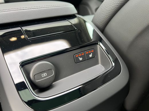 Volvo  V60 T6 Plug-in hybrid AWD Ultra Dark | Panoramadak | Trekhaak | Camera | Adaptieve cruise control | H... ActivLease financial lease