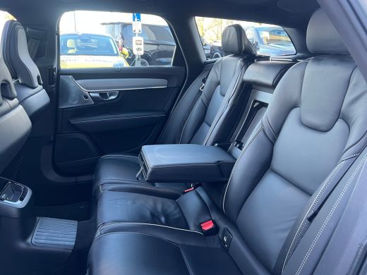 Volvo  V90 T6 Plug-in hybrid AWD Ultimate Dark | Panoramadak | Trekhaak | Luchtvering | Bowers & Wilkins | L... ActivLease financial lease